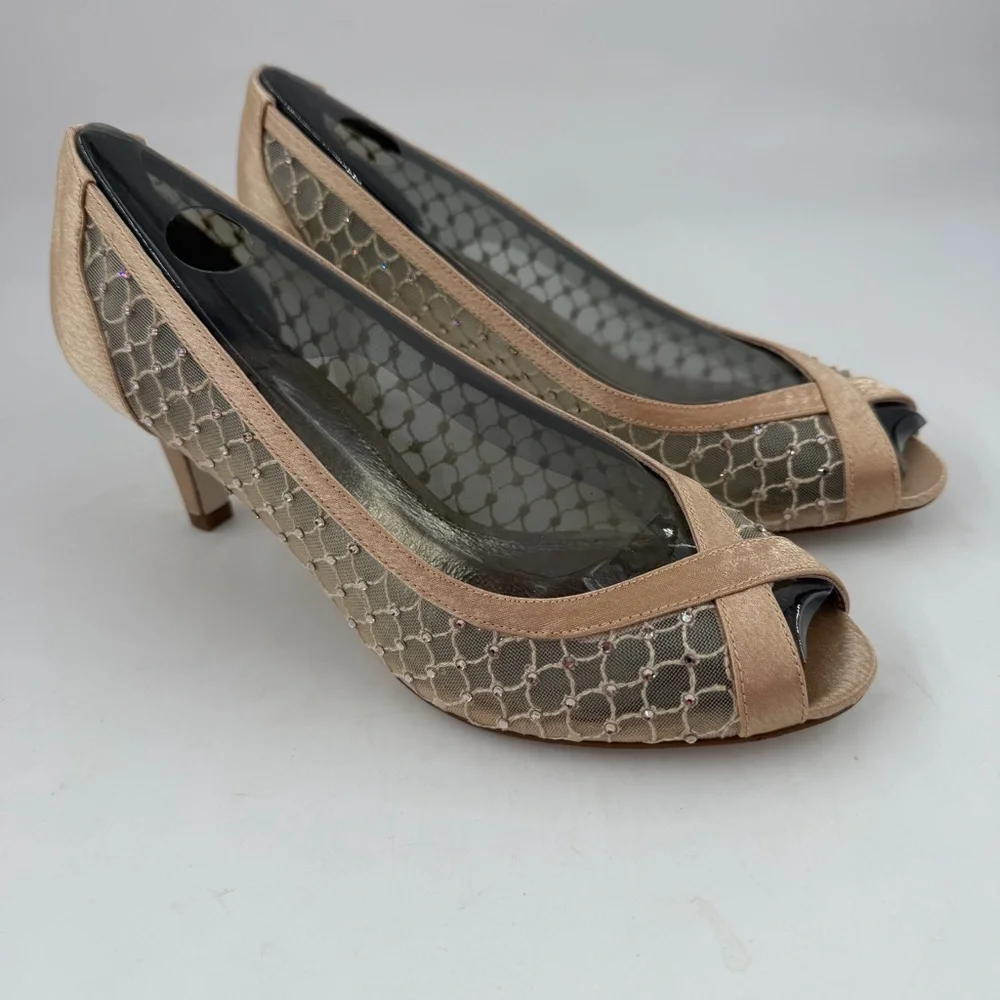 Adrianna Papell Zandra Beaded Lace -SZ 7M- Crystal Embellishments Peep Toe Pumps